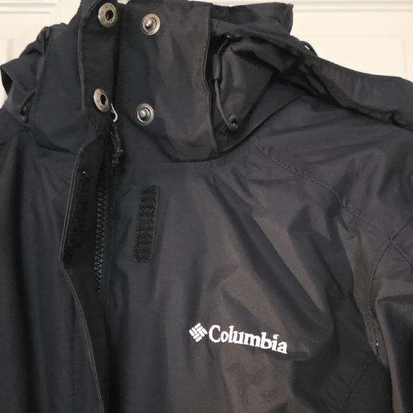 Columbia Black and White Outdoor Jacket - Picture 4 of 7
